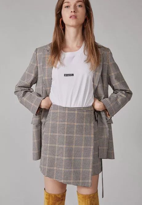 日系3大服裝品牌秋冬新品來襲，搭配精致妝容，時(shí)尚與美妝的完美碰撞